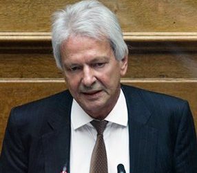 Ο Βασίλης Βιλιάρδος αναδεικνύει την «”απάτη” των άμεσων ξένων επενδύσεων