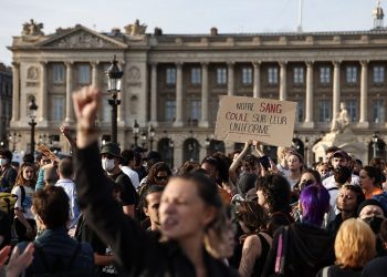 Γαλλία: Πορείες κατά της αστυνομικής βίας σε πολλές πόλεις, και στο Παρίσι παρά την απαγόρευση των αρχών