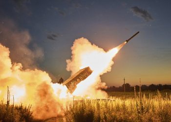 Financial Times: Η Ουκρανία χρησιμοποιεί βορειοκορεατικούς πυραύλους εναντίον των ρωσικών δυνάμεων