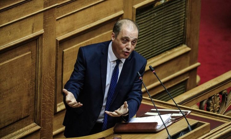 Κυριάκος Βελόπουλος: «Κάνατε copy paste τις προγραμματικές δηλώσεις του 2019 και φτιάξατε μία κυβέρνηση χωρίς Μακεδόνα υπουργό» (video)