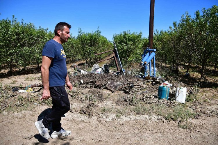 «Ολοκληρωτική καταστροφή δεν έχει μείνει τίποτα»: Σε απόγνωση Λαρισαίος κτηνοτρόφος