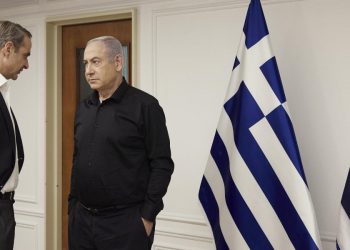 Επικίνδυνη ρήξη με την πολυδιάστατη εξωτερική πολιτική, που παραδοσιακά ακολουθεί η χώρα μας, η συνάντηση μόνο με Νετανιάχου και όχι με τον Αχμούτ Αμπάς