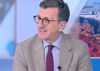 Άρης Πορτοσάλτε: «Αντί να σπρώχνουμε καρότσι στο σούπερ μάρκετ να γυρίσουμε στο καλαθάκι»