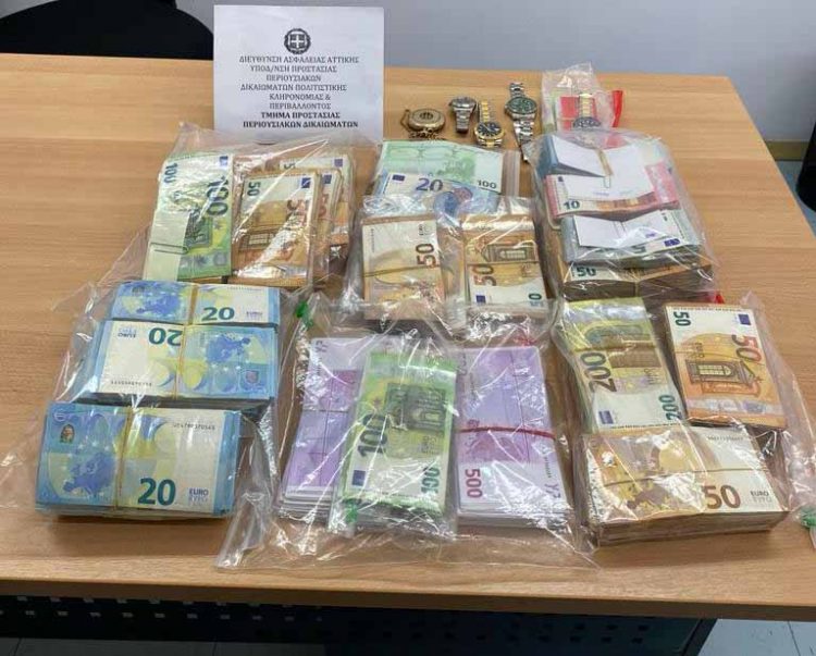 Συνελήφθησαν δύο άτομα για διασυνοριακή απάτη με απώλεια Φ.Π.Α άνω των 30 εκατ. ευρώ