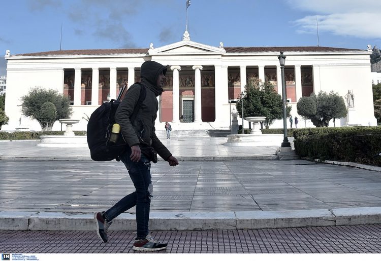 Νέο έκτακτο της ΕΜΥ: Σταδιακή ύφεση της κακοκαιρίας – Σε χαμηλά επίπεδα η θερμοκρασία