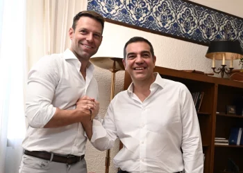 Στέφανος Κασσελάκης: Δεν κατέβασα την αφίσα του Τσίπρα, θα βάλω περισσότερες – Η ανάρτησή του κατά Κούλογλου