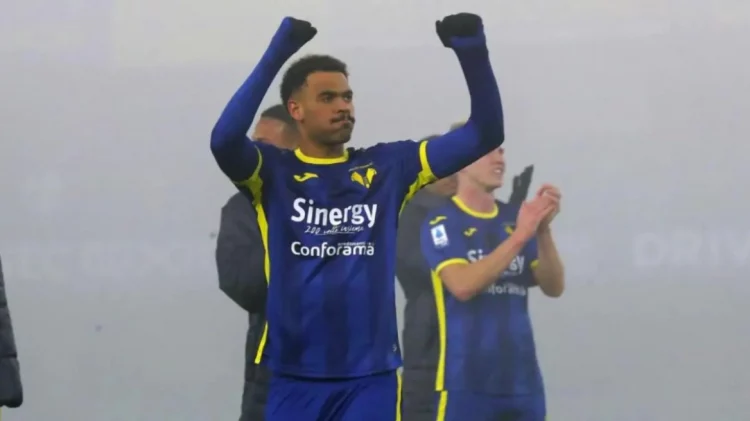 Νάπολι: Έκανε δικό της τον Ενζονζέ με 18 εκατ. ευρώ στη Βερόνα