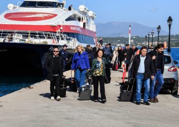 ΣΥΡΙΖΑ: Στις Σπέτσες οι βουλευτές – Ξεκίνησαν οι τριήμερες εργασίες της ΚΟ