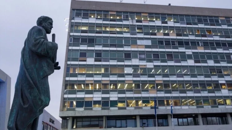 ΑΠΘ: Παρέμβαση της Εισαγγελίας Θεσσαλονίκης για τους καθηγητές που αρνούνται τις διαδικτυακές εξετάσεις