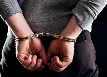 Συνελήφθη ο 45χρονος πατέρας μετά την αυτοψία στην Κορινθία – Αναζητούνται 2 γυναίκες και 3 ανήλικα παιδιά
