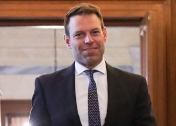 Επίσκεψη Στέφανου Κασσελάκη στο Λονδίνο: Θα μιλήσει στο London School of Economics