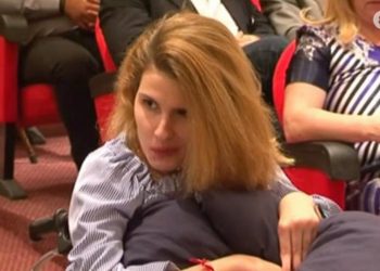 Ξεσπά από τον «Ευαγγελισμό» η μητέρα της της Πάρου: «Κι αν δεν αντέχει, ποιος νοιάζεται; Κανείς»