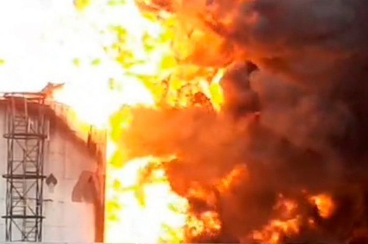 Ρωσία: Ουκρανικά drones έπληξαν διυλιστήριο στο Βόλγκογκραντ