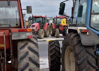 Αγρότες: Τέσσερις μέρες σκοπεύουν να παραμείνουν με τα τρακτέρ στην Αθήνα