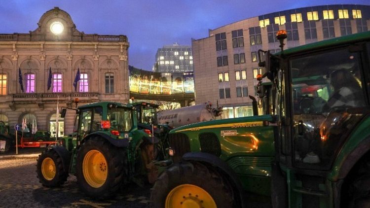 Βέλγιο: Αγρότες απέκλεισαν τα σύνορα με την Ολλανδία