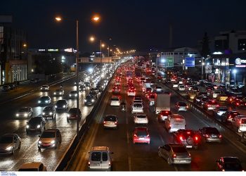 Επιστροφή εκδρομέων τριημέρου: Αυξημένη κίνηση στην Αθηνών – Κορίνθου