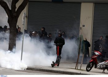 Θεσσαλονίκη: Αναβλήθηκε η δίκη για τους 3 συλληφθέντες στα επεισόδια από την πορεία για τα Τέμπη