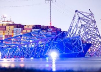 Κατάρρευση της γέφυρας στη Βαλτιμόρη: Ανασύρθηκαν οι 2 πρώτοι ζωτανοί (video)