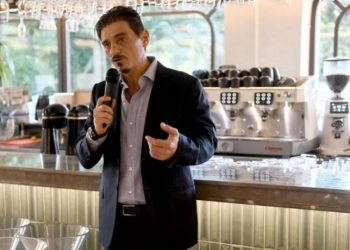 Γιαννακόπουλος στην ομάδα: «Δείξατε στη Μαδρίτη ότι είστε για το 7ο ευρωπαϊκό – Μια οικογένεια μέχρι τέλους» (video)