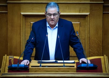 Δημήτρης Κουτσούμπας: Η επιβολή διδάκτρων οδηγεί φοιτήτριες να αναζητούν «sugar daddies»