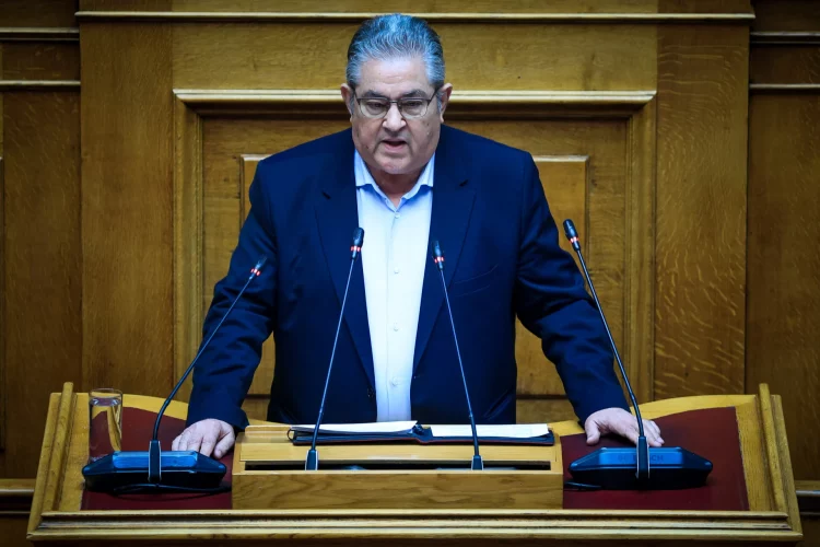 Δημήτρης Κουτσούμπας: Η επιβολή διδάκτρων οδηγεί φοιτήτριες να αναζητούν «sugar daddies»
