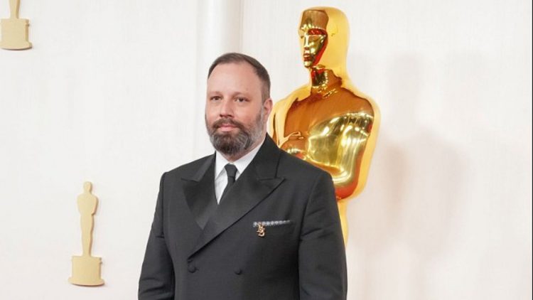 Γιώργος Λάνθιμος: Κυκλοφόρησε το τρέιλερ της νέας του ταινίας με πρωταγωνίστρια την Έμα Στόουν