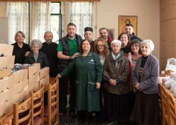 Δέματα αγάπης σε 190 οικογένειες από τον Γιώργο Βάλλη και την Π.Ε.Π.Ι.Ε.Θ.