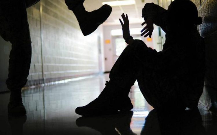 Σοκ στον Βόλο: Άγριος ξυλοδαρμός μαθητή με αναπηρία