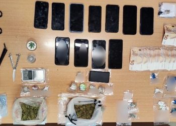 Πάτρα: Εξαρθρώθηκε εγκληματική οργάνωση που διακινούσε ναρκωτικά σε σχολείο
