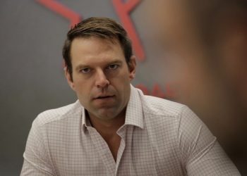 Στ. Κασσελάκης: «Στείλτε τον Κώστα Καραμανλή στην Δικαιοσύνη»