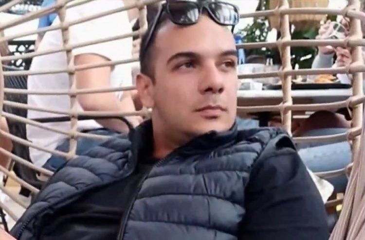 Θρήνος για τον 31χρονο αστυνομικό που σκοτώθηκε μετά την κατάρρευση κτιρίου στον Πειραιά