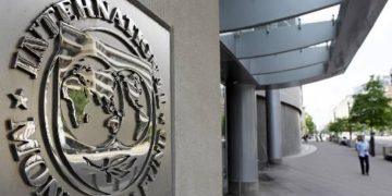 Μείωση του ελληνικού δημόσιου χρέους στο 158,8% του ΑΕΠ το 2024 – Πρωτογενές πλεόνασμα 2,1%