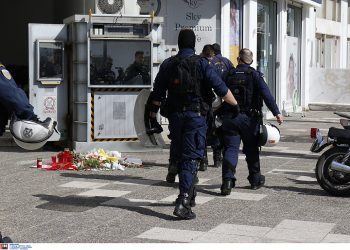 Δολοφονία 28χρονης στους Αγίους Αναργύρους: O σκοπός βγαίνει από το φυλάκιο στην 5η μαχαιριά