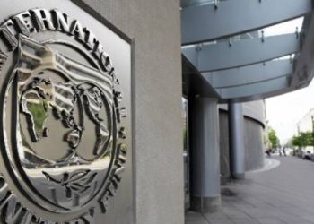 Αυξητική η τάση του παγκόσμιου δημόσιου χρέους – Εκρηκτικά ελλείμματα σε ΗΠΑ-Κίνα, αποκλιμάκωση χρέους στην Ελλάδα