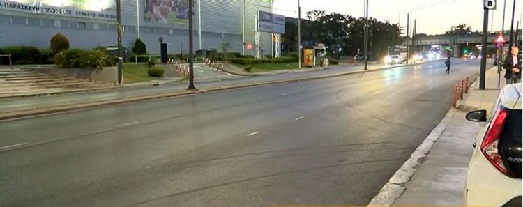 Τροχαίο στην Πειραιώς: Αυτοκίνητο παρέσυρε 5 άτομα – Ανάμεσά τους τρία παιδιά, το ένα διασωληνωμένο