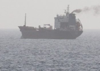 Χτυπήθηκε φορτηγό πλοίο ελληνικής διαχείρισης στην Ερυθρά Θάλασσα