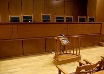 Δίκη σκηνοθέτη Κώστα Κωστόπουλου: Να κριθεί αθώος λόγω αμφιβολιών για τον βιασμό ζήτησε ο Εισαγγελέας του ΜΟΔ