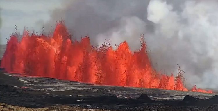 Ισλανδία: Εξερράγη και πάλι το ηφαίστειο στη χερσόνησο Ρέικιανες – Βίντεο