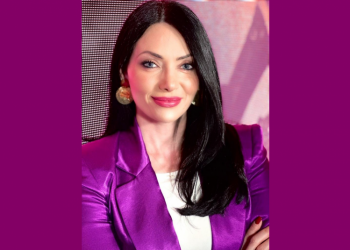 Συνταξιούχοι, επιχειρηματίες, αυτοκινητιστές του Λουτρακίου ενημέρωσαν τη Βασιλική Πολύζου για τα σοβαρά προβλήματα που αντιμετωπίζουν και ζήτησαν την άμεση λήψη μέτρων (video)