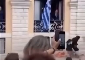 Κέρκυρα: Μπότης έπεσε στο κεφάλι γυναίκας – ΒΙΝΤΕΟ