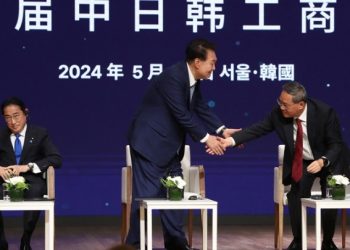 Νότια Κορέα – Ιαπωνία – Κίνα: Οι ηγέτες τους συμφώνησαν στην «αποπυρηνικοποίηση της κορεατικής χερσονήσου»