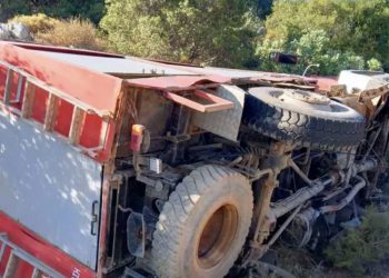 Το γερασμένο όχημα του Πυροσβεστικού Σώματος και η απάνθρωπη πίεση από τον Βασίλη Κικίλια προκάλεσαν ατύχημα και ένας πυροσβέστης έχασε τρία δάχτυλα