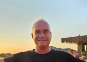 Εξαφάνιση Αμερικανού στην Aμοργό: Βίντεο ντοκουμέντο με τον 59χρονο λίγο πριν ξεκινήσει την πεζοπορία του