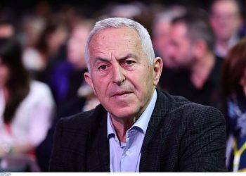 Ευάγγελος Αποστολάκης: Ξέρετε κανένα κόμμα που να μην έχει μαύρα;