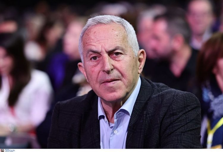 Ευάγγελος Αποστολάκης: Ξέρετε κανένα κόμμα που να μην έχει μαύρα;