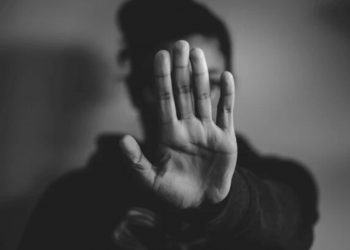 Ποινικολόγος στο αυτόφωρο λόγο ενδοοικογενειακής βίας