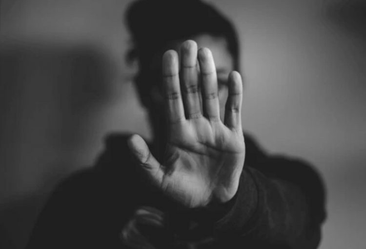 Ποινικολόγος στο αυτόφωρο λόγο ενδοοικογενειακής βίας