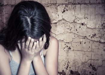 Χανιά: Τουρίστρια κατήγγειλε εργαζόμενο για άσεμνες πράξεις σε βάρος του παιδιού της