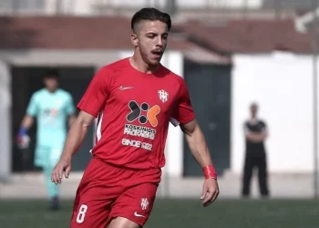 Σκοτώθηκε σε τροχαίο ο ποδοσφαιριστής Στάθης Χατζηλάμπρου