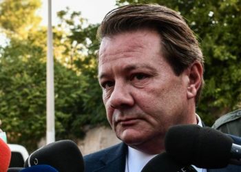Μήνυση για ενδοοικογενειακή βία και από την πρώην σύζυγο του Λύτρα